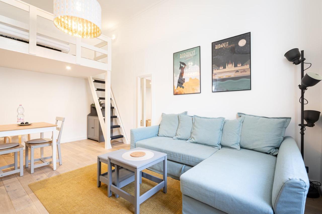 Youth Motive Studio With Gallery Βουδαπέστη Εξωτερικό φωτογραφία