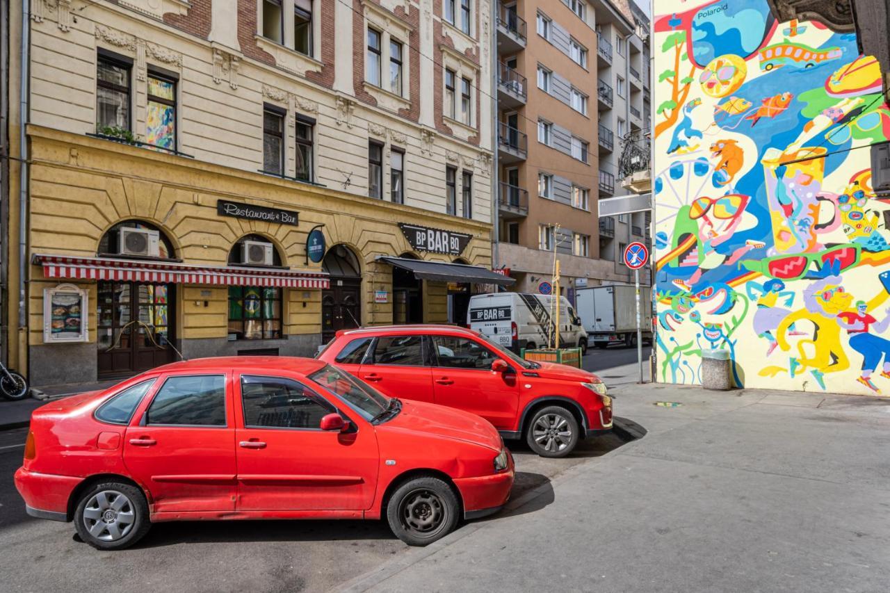 Youth Motive Studio With Gallery Βουδαπέστη Εξωτερικό φωτογραφία